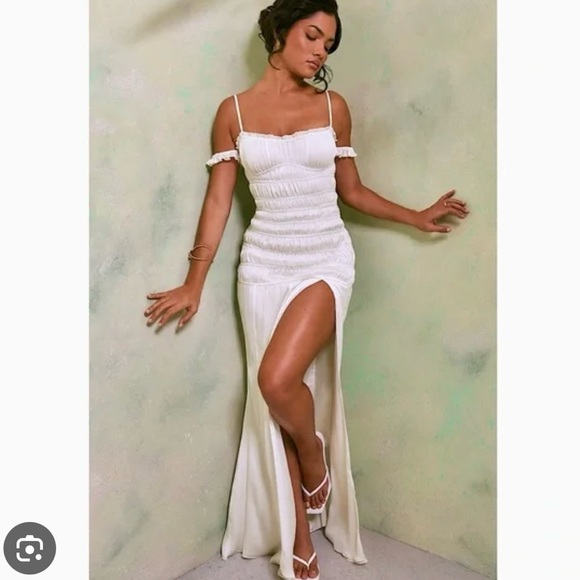 Oh Polly Dresses and Lounge Set - Picture 2 of 8